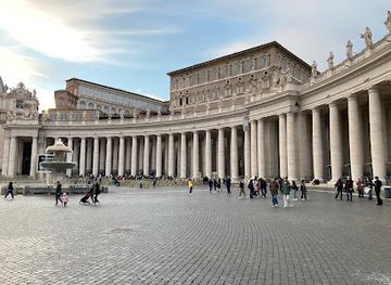 vatican-city/vatican-obelisk/landmark/saint-peter-s-square