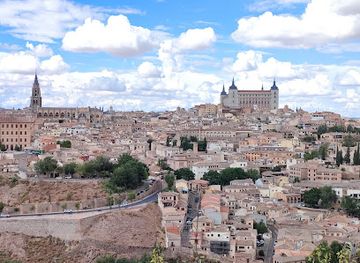 spain/castile-la-mancha/landmark/alcazar-de-toledo