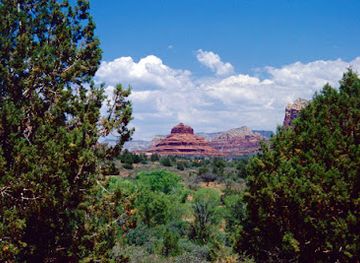 arizona/red-rock-country/landmark/nancy-s-rock
