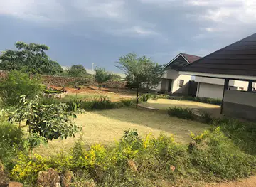 Royal Doves Garden