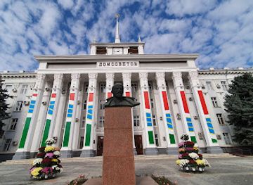 moldova/tiraspol/landmark/lenin-monument-of-dom-sovietov