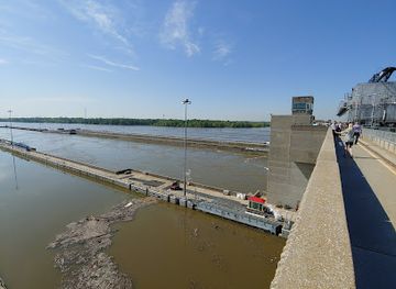 illinois/river-bend/landmark/national-great-rivers-museum