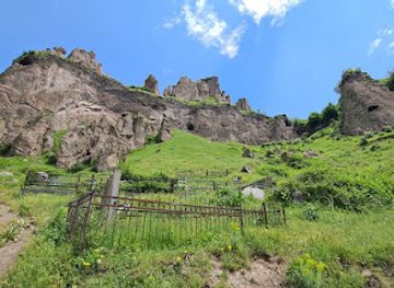 armenia/tavush/landmark/medieval-goris-cave-dwellings
