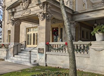 indiana/southwest-indiana/landmark/ruthmere-campus
