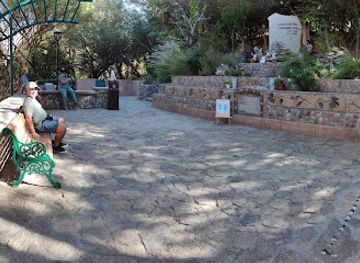 chile/coquimbo-region/landmark/tumba-de-gabriela-mistral