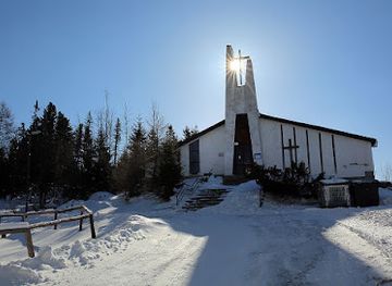 slovakia/strbske-pleso/landmark/kostol-povysenia-svateho-kriza
