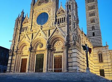 italy/montepulciano/landmark/piazza-del-duomo