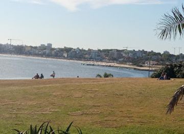 uruguay/metropolitan-area/landmark/la-lucha-en-honor-a-los-caidos-en-el-mar