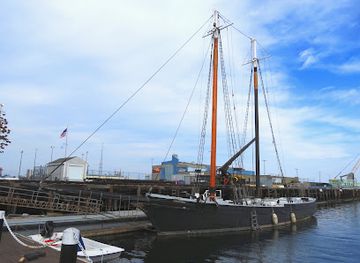 massachusetts/new-bedford/landmark/schooner-ernestina-morrissey
