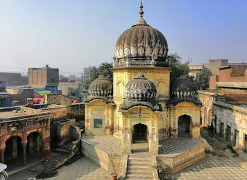 pakistan/central-punjab/landmark/memorial-tomb-of-jain-monk-atma-ramji