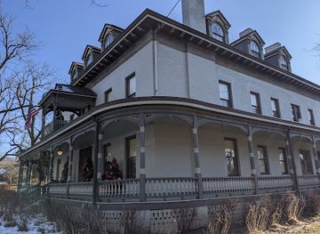 missouri/great-plains/landmark/bingham-waggoner-estate