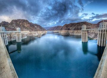 nevada/boulder-city/landmark/mike-o-callaghan-pat-tillman-memorial-bridge