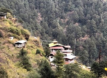 bhutan/dagana/landmark/chumphu-nye