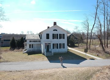 ohio/southwest-ohio/landmark/the-lathrop-house