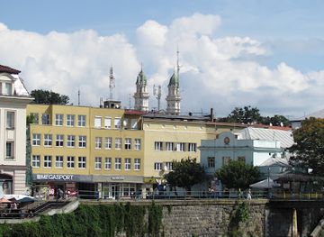 ukraine/uzhhorod/landmark/teatralna-square