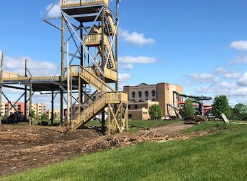 wisconsin/wisconsin-dells/landmark/dells-zipline-adventures