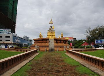 cambodia/phnom-penh/chamkar-mon/landmark/statue-of-samdech-choun-nath
