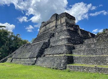 belize/caracol/landmark/xunan-western-tour-guide-association