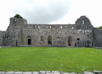 ireland/county-galway/landmark/statue-of-john-wayne-and-maureen-o-hara