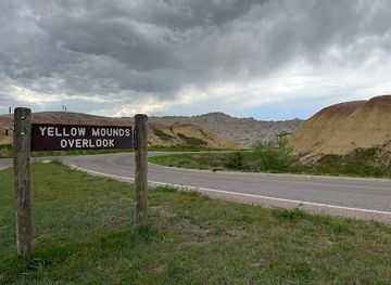 south-dakota/big-sioux-recreation-area/landmark/yellow-mounds-overlook