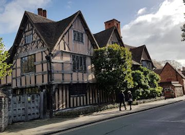 united-kingdom/stratford-upon-avon/landmark/hall-s-croft