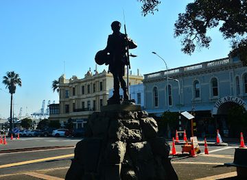 new-zealand/auckland/devonport/landmark/devonport-war-memorial