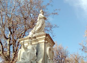 spain/madrid-community/landmark/monument-to-the-republic-of-cuba
