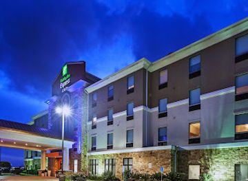 texas/port-arthur/landmark/holiday-inn-express-suites-port-arthur-central-mall-area-an-ihg-hotel