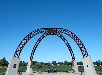 illinois/springfield/landmark/selvaggio-historic-arches