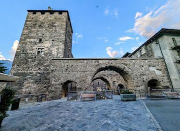 switzerland/valais/landmark/porta-pretoria