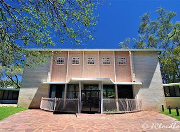 australia/red-centre/landmark/flynn-memorial-uniting-church