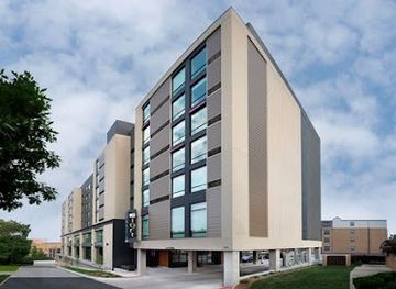 kansas/kansas-city/country-club-plaza/landmark/aloft-kansas-city-country-club-plaza