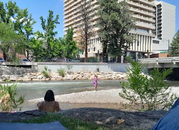nevada/reno/landmark/truckee-river-whitewater-park