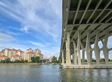 singapore/geylang/landmark/benjamin-sheares-bridge