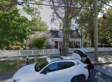 new-york/new-york-city/staten-island/landmark/oldest-house-on-staten-island