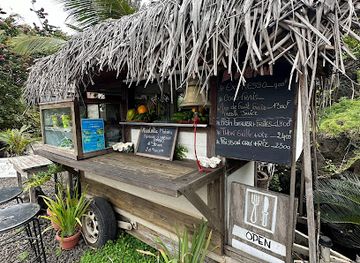 french-polynesia/bora-bora/landmark/roulotte-matira