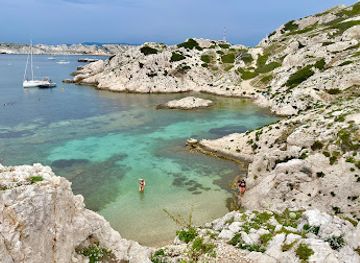 france/les-calanques-national-park/landmark/calanque-de-la-crine
