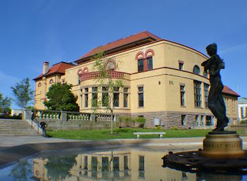 rhode-island/westerly/landmark/westerly-library-and-wilcox-park