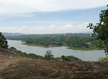 sri-lanka/kandy-district/landmark/gonawatta-ancient-caves