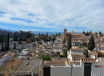 spain/granada/albaicin/landmark/mirador-de-la-cruz-de-rauda