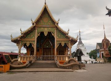 thailand/central-thailand/landmark/pha-chor-tourist-center
