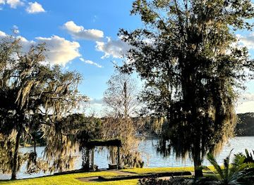 florida/orlando-theme-parks-area/landmark/loch-haven-park