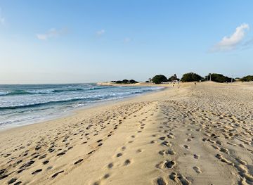 cabo-verde/praia-de-diante/landmark/praia-da-chave