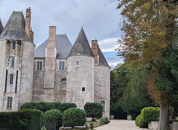 france/loire-valley/landmark/chateau-de-meung-sur-loire