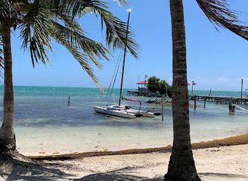 belize/the-cayes/landmark/salty-sailing-belize