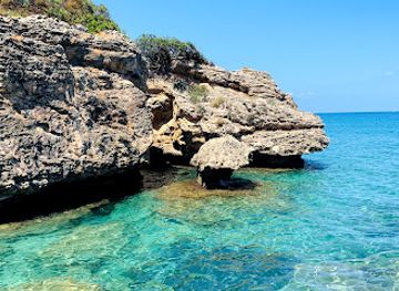 greece/zakynthos/landmark/porto-zorro-beach