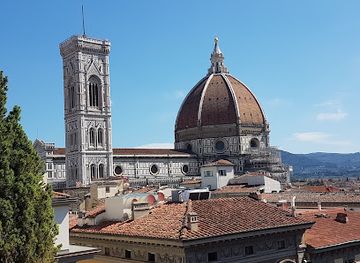 italy/florence/duomo/landmark/piazza-della-repubblica