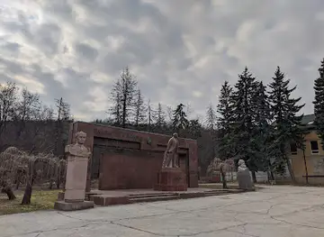 Vladimir Lenin Monument
