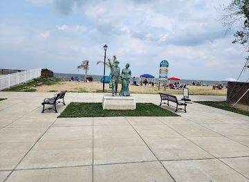 virginia/northern-neck/landmark/colonial-beach