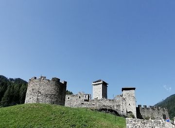 italy/trentino/landmark/il-trenino-dei-castelli